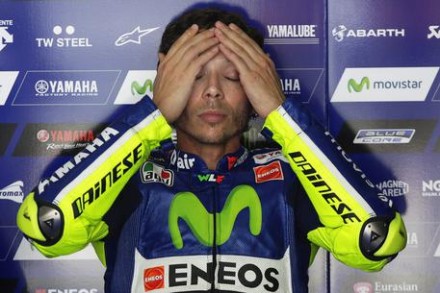 Valentino Rossi, incidente durante allenamento